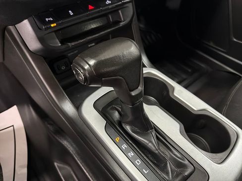 Used 2021 Chevrolet Colorado LT w/ Fleet Safety Package image 27