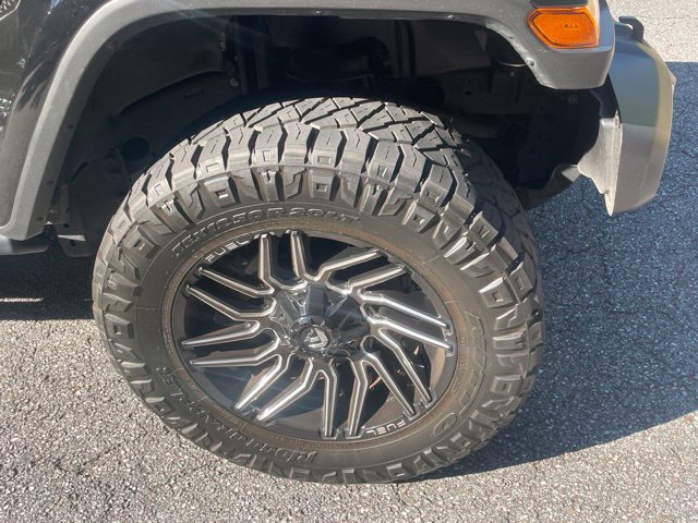 Used 2023 Jeep Wrangler Unlimited Sahara w/ Cold Weather Group AWD/4WD image 4