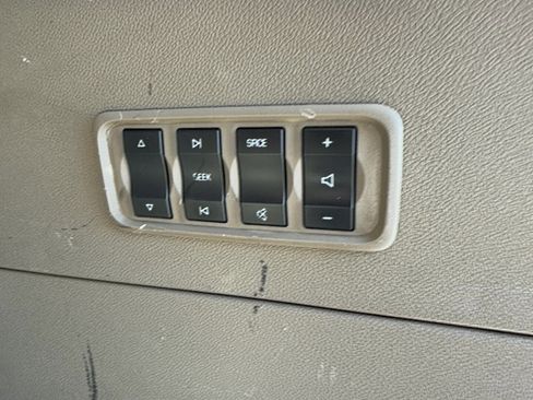 Used 2014 GMC Acadia Denali AWD/4WD image 30