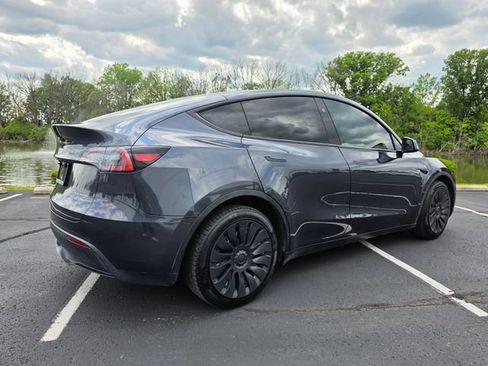 Used 2024 Tesla Model Y Long Range AWD/4WD image 20