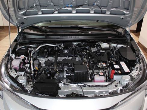 Used 2025 Toyota Corolla LE FWD image 12