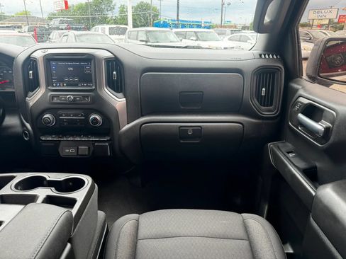 Used 2022 Chevrolet Silverado 1500 Custom RWD image 17