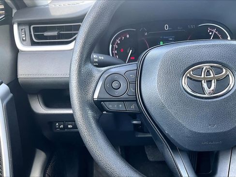 Used 2024 Toyota RAV4 XLE image 24