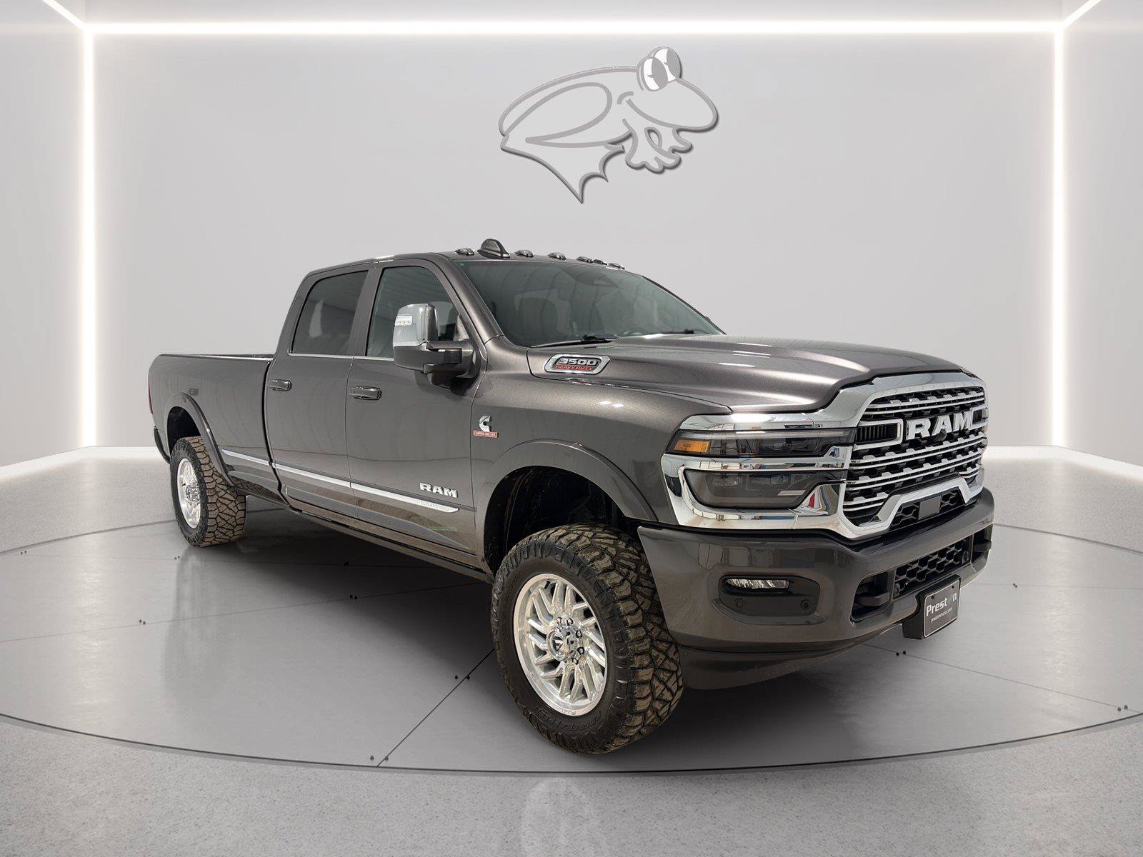 Used 2025 RAM 3500 Limited AWD/4WD image 7