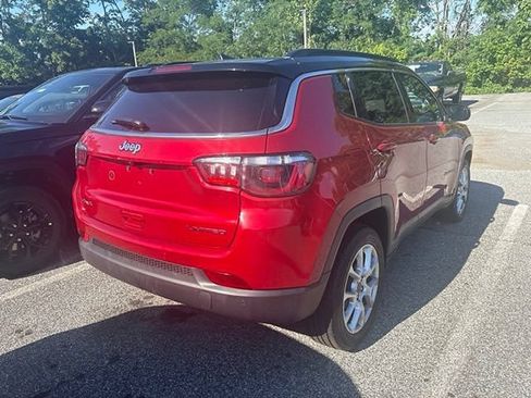 Used 2025 Jeep Compass Limited AWD/4WD image 11