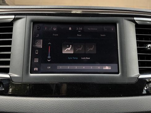 Used 2023 Chrysler Voyager LX FWD image 34