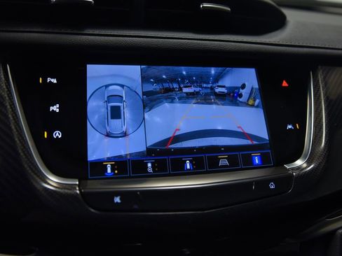 Used 2024 Cadillac XT6 Sport w/ Technology Package AWD/4WD image 23