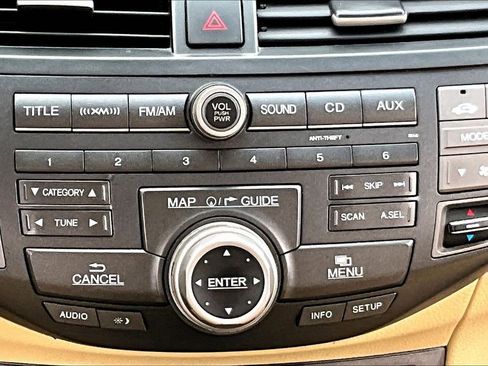 Used 2010 Honda Crosstour EX-L image 18