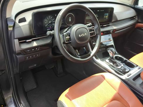 Used 2023 Kia Carnival SX FWD image 15