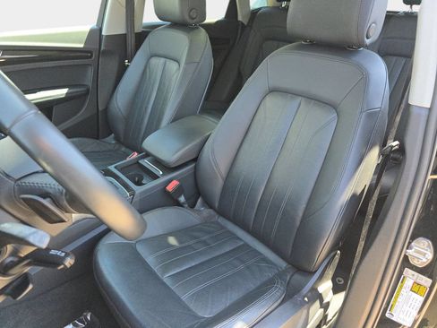 Used 2019 Audi Q5 2.0T Premium Plus w/ Premium Plus Package AWD/4WD image 18