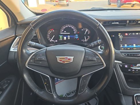 Used 2018 Cadillac XT5 Luxury w/ Driver Awareness Package image 16
