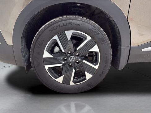 Used 2025 Nissan Kicks SV w/ Illumination Package AWD/4WD image 28