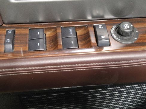 Used 2015 Ford Expedition Platinum RWD image 27