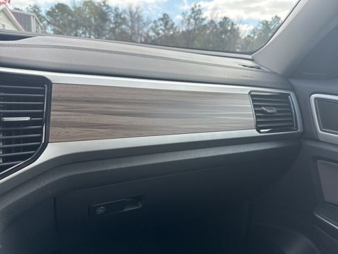 Used 2021 Volkswagen Atlas SEL image 15