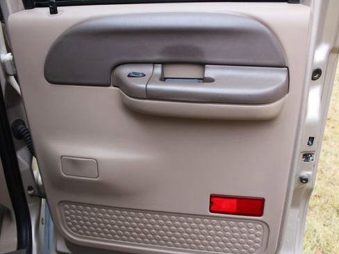 Used 1999 Ford F350 Lariat image 31