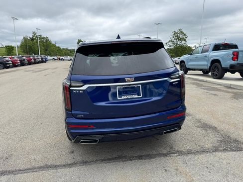 Used 2025 Cadillac XT6 Sport w/ Platinum Package image 4