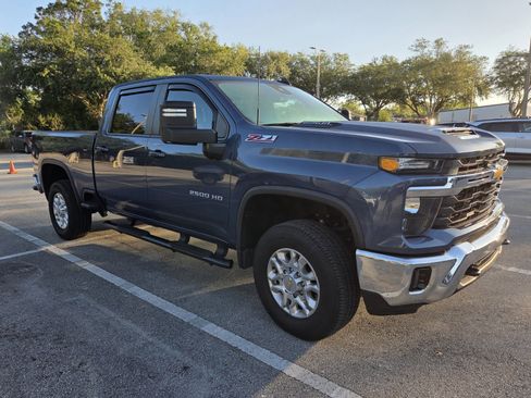 Certified 2024 Chevrolet Silverado 2500 LT AWD/4WD image 2