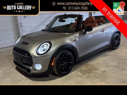 Used 2019 MINI Cooper S image 1