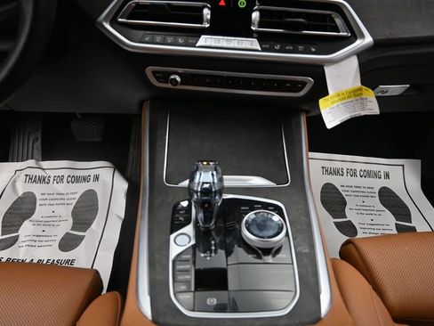 Used 2023 BMW X5 xDrive40i w/ Premium Package AWD/4WD image 13