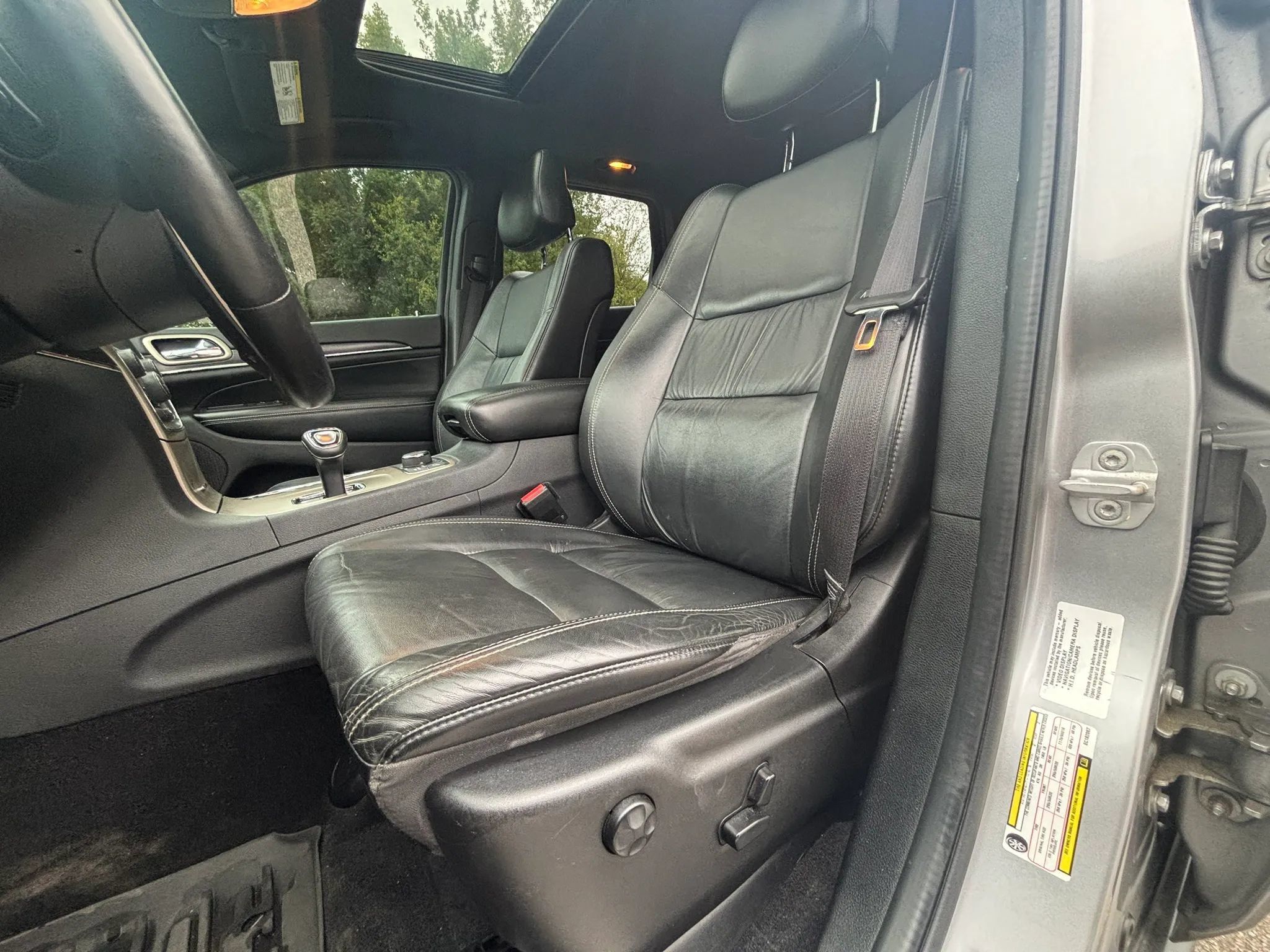 Used 2014 Jeep Grand Cherokee Limited AWD/4WD image 23