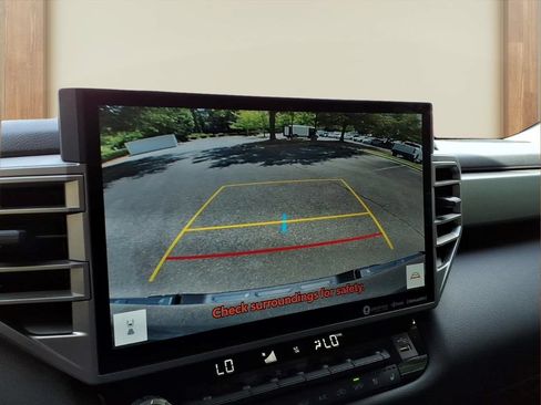 Used 2023 Toyota Tundra Limited AWD/4WD image 5