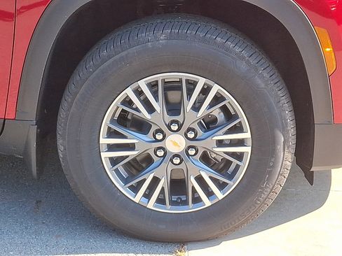 New 2025 Chevrolet Traverse LT w/ Driver Confidence Package image 8