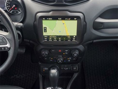 Used 2023 Jeep Renegade Limited image 25