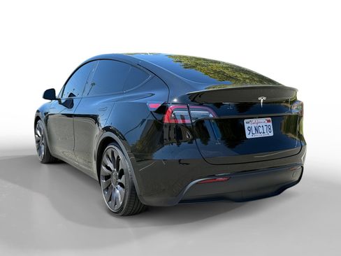 Used 2024 Tesla Model Y Performance AWD/4WD image 3