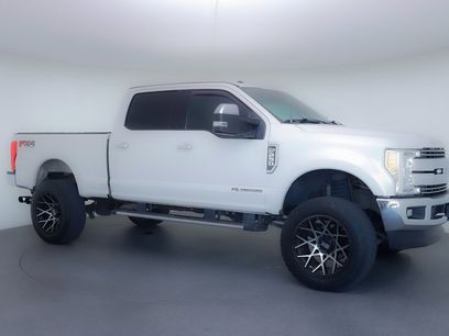 Used 2017 Ford F250 Lariat w/ Chrome Package