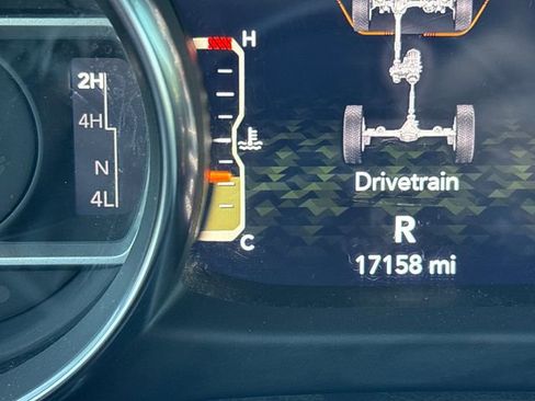 Used 2023 Jeep Wrangler Unlimited Sahara AWD/4WD image 24