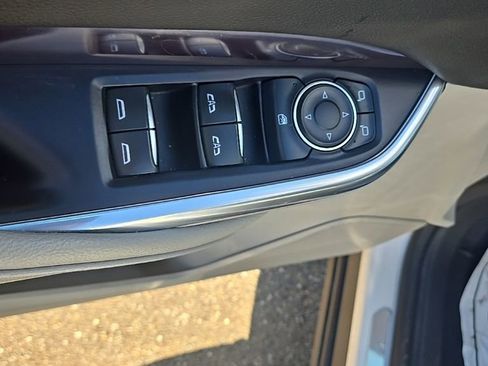 Used 2022 Cadillac XT4 Luxury image 12