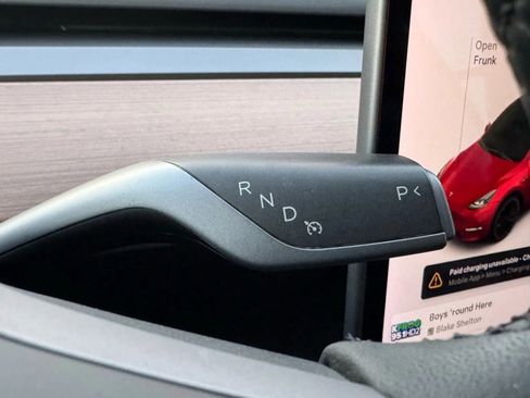 Used 2023 Tesla Model Y Long Range image 43