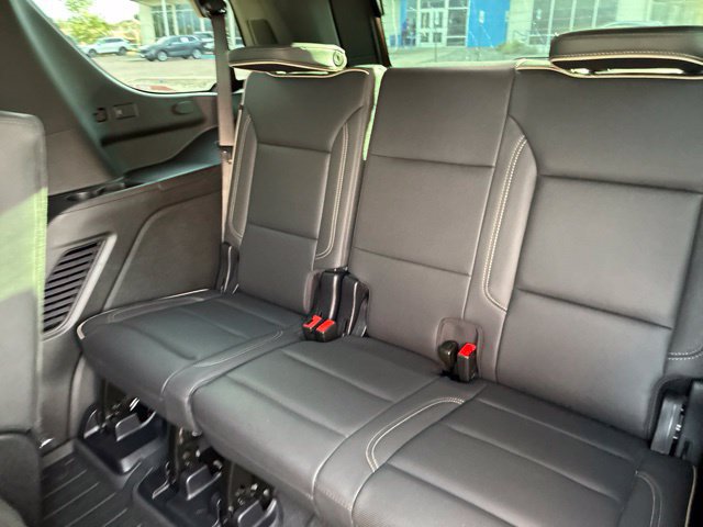 Used 2025 GMC Yukon Elevation w/ LPO, Elevation Black Package AWD/4WD image 30
