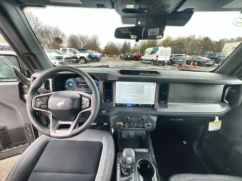 New 2025 Ford Bronco 2-Door image 22