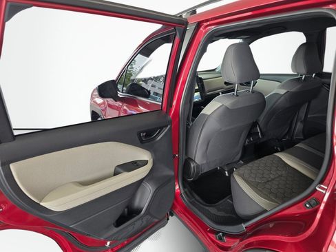 Used 2025 Subaru Forester AWD/4WD image 33