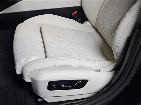 New 2026 BMW i5 eDrive40 image 4