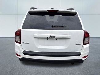 Used 2016 Jeep Compass Latitude w/ Mopar Chrome Accents Group video 3