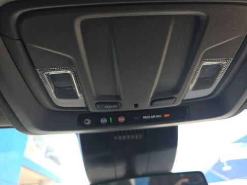 Used 2025 Chevrolet Silverado 1500 RST AWD/4WD image 27