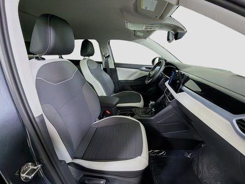 New 2026 Volkswagen Taos SE image 27