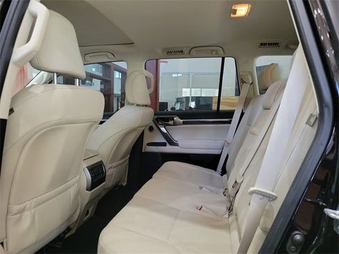 Used 2023 Lexus GX 460 Premium image 8