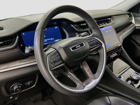 Used 2023 Jeep Grand Cherokee L Limited AWD/4WD image 18