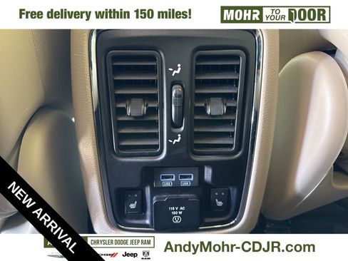 Used 2017 Jeep Grand Cherokee Limited image 22