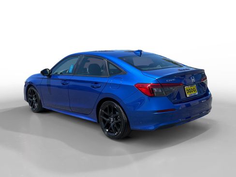 Used 2024 Honda Civic Sport image 3