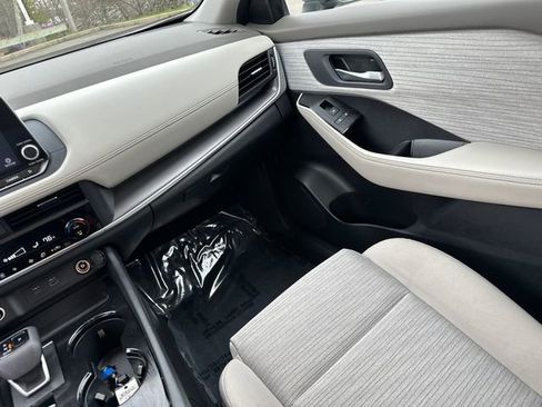 Used 2023 Nissan Rogue SV AWD/4WD image 23