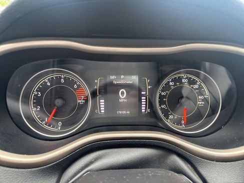Used 2016 Jeep Cherokee 75th Anniversary AWD/4WD image 18