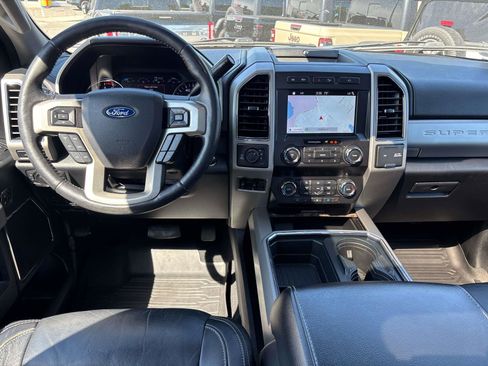Used 2019 Ford F350 Lariat w/ Lariat Ultimate Package AWD/4WD image 16