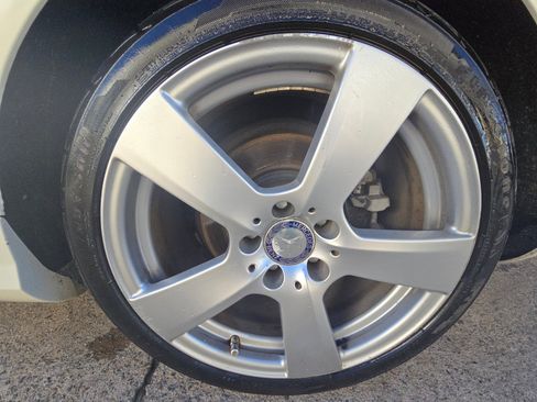 Used 2010 Mercedes-Benz E 550 Coupe image 18