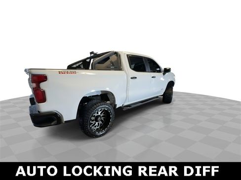 Used 2021 Chevrolet Silverado 1500 LT Trail Boss image 4