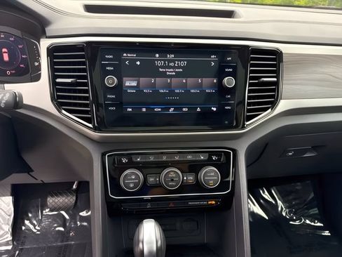 Used 2023 Volkswagen Atlas Cross Sport SE w/ Panoramic Sunroof Package AWD/4WD image 26