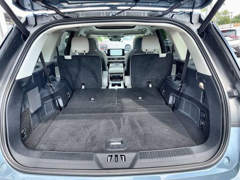 Used 2025 Lincoln Aviator Reserve w/ Luxury Package RWD image 22